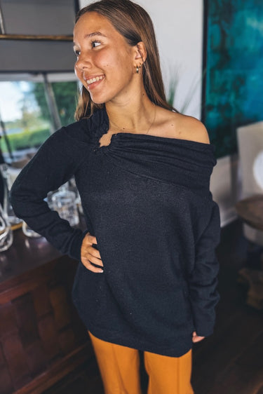Ring Detailed Sweater